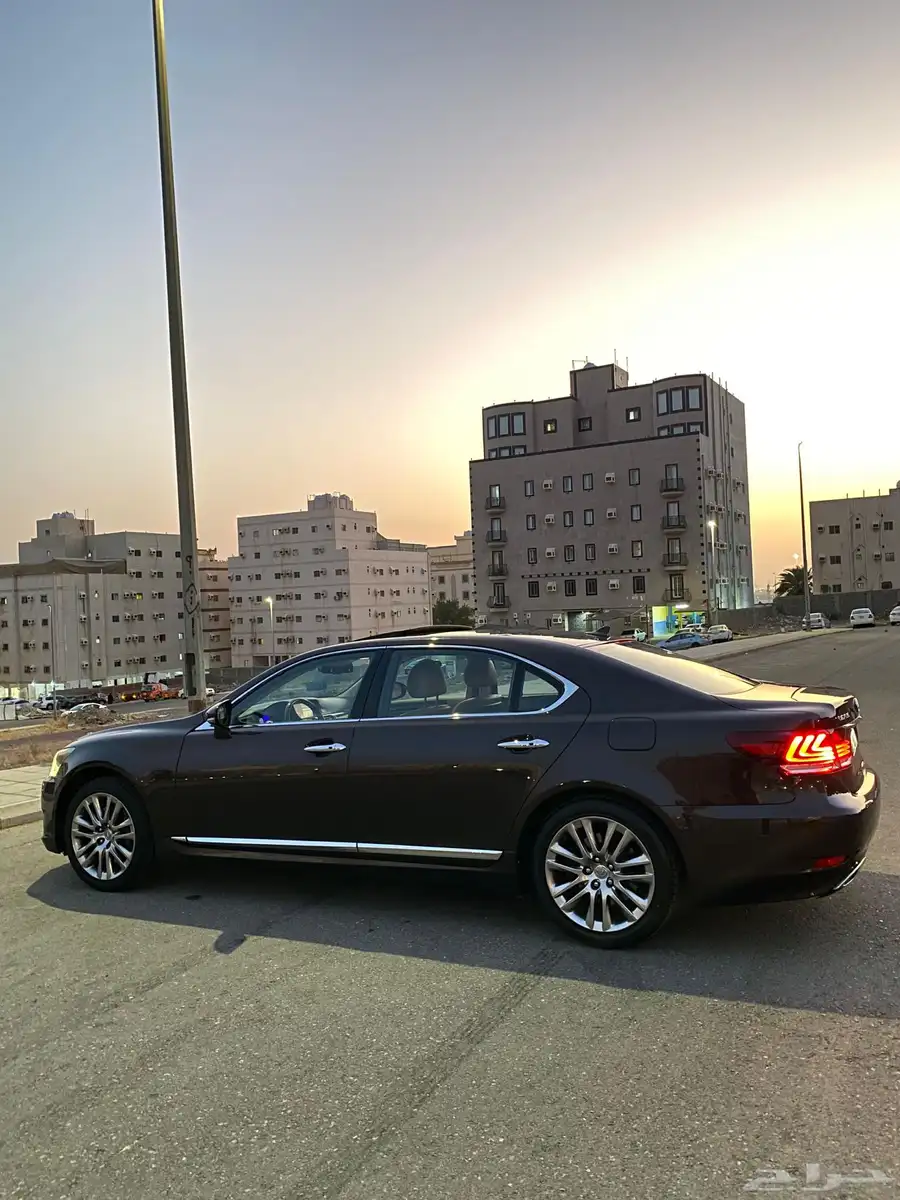 للبيع لكزس 2013 460 LS 3