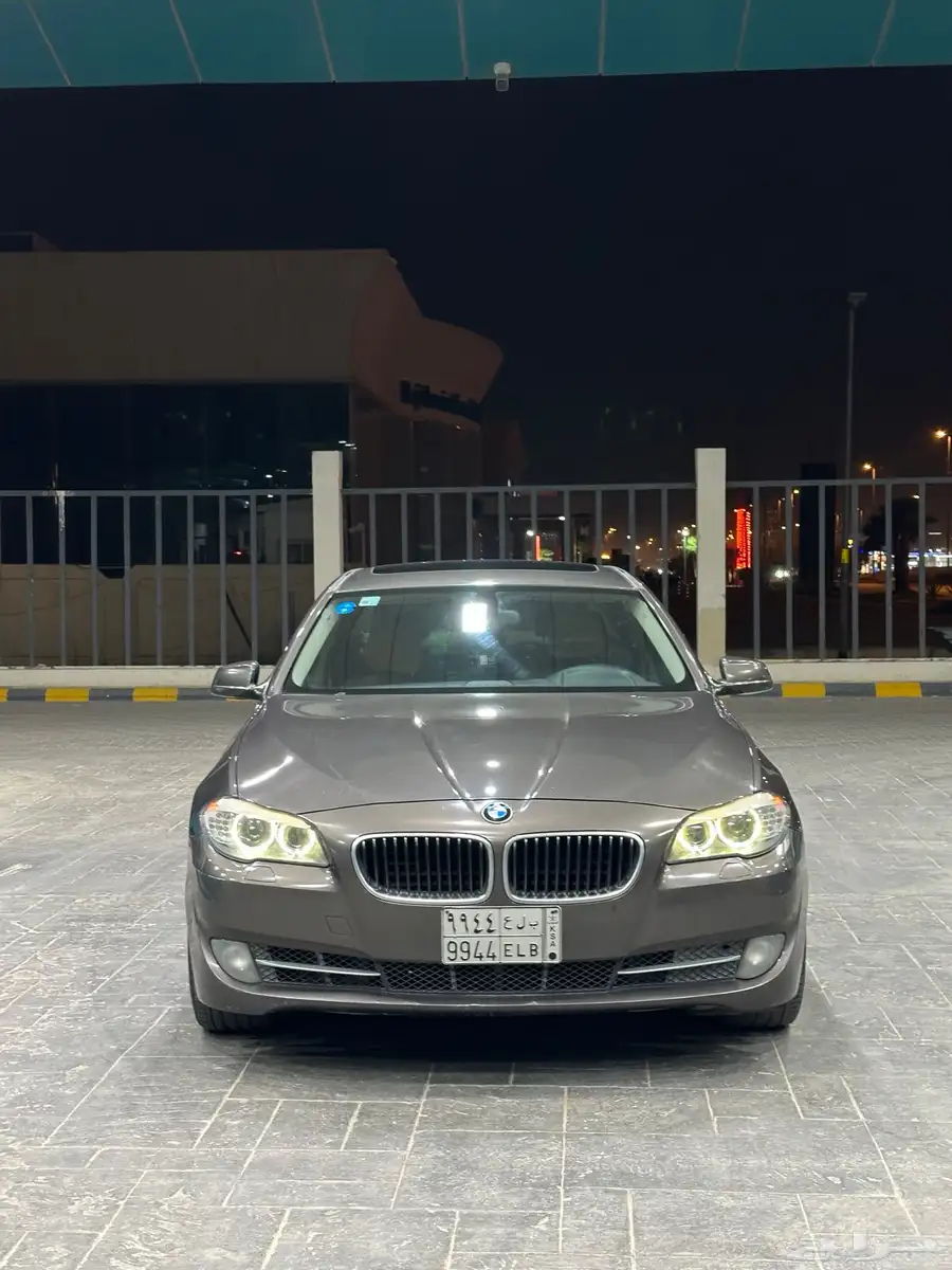 بي ام BMW 520i موديل 2012 مستخدم 1
