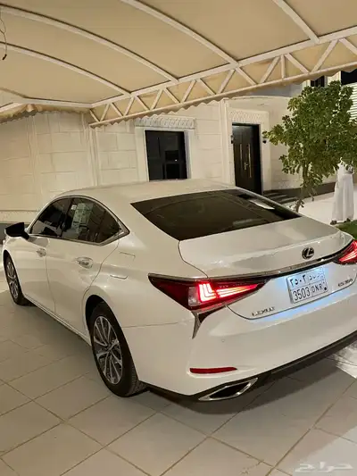 لكزس ES350 موديل 2024 6