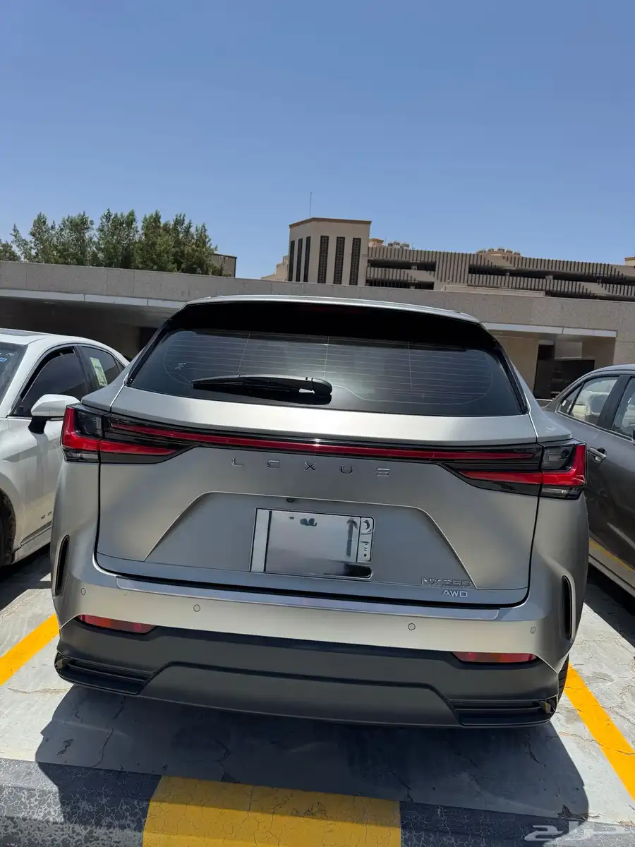 لكزس NX350 2024 للبيع 7