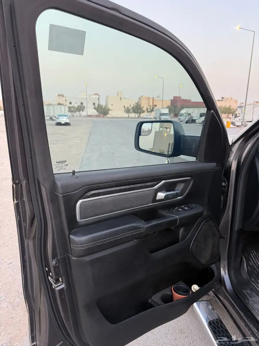 رام 1500 بيق هورن 2021 9