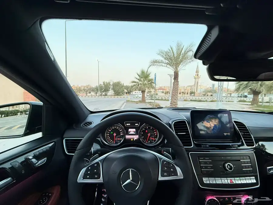 جيب مرسيدس GLE450 فل كامل 2016 وكاله 36