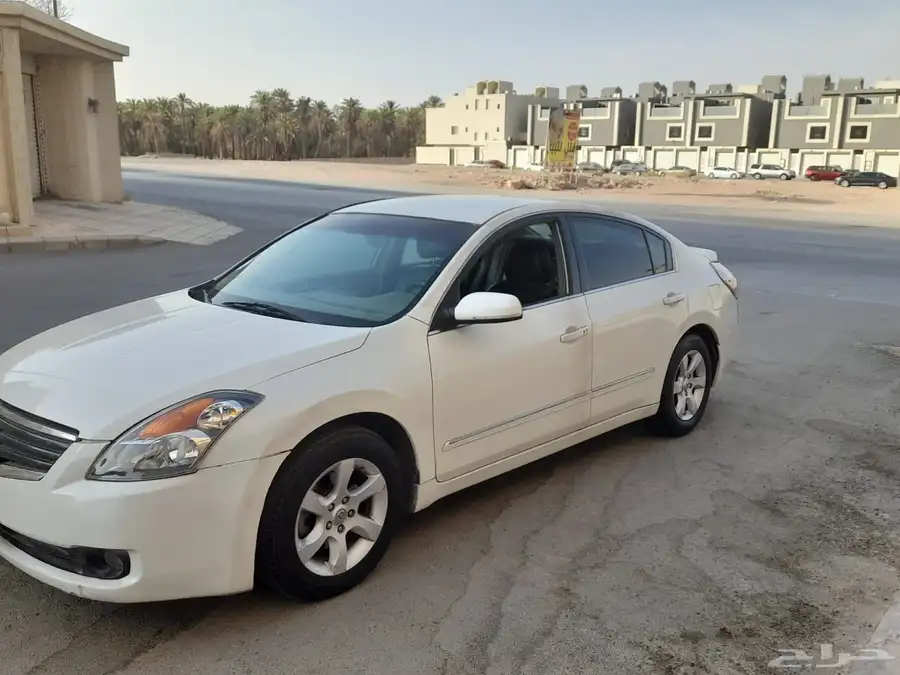 نيسان التيما 2008 فيها عطل 0