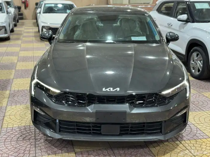 كيا K5 نص فل فتحه بنوراما 2025 الوكيل الجبر 2