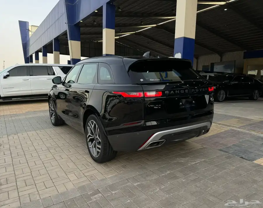 لاند روفر فيلار 2019 P380 V6 عداد 50 الف 3