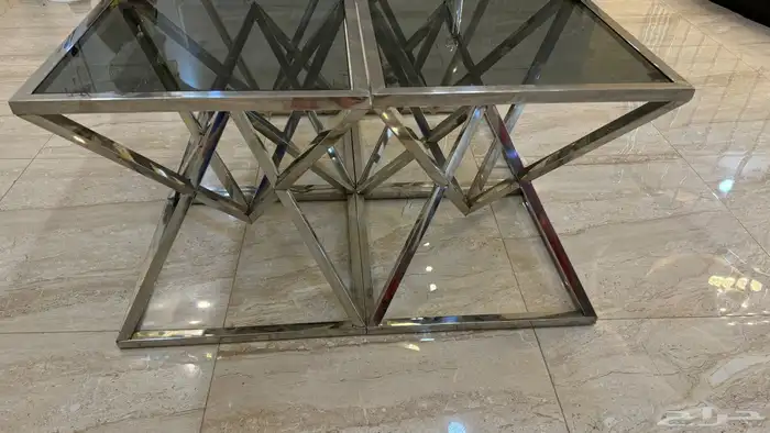 طاولات للبيع 2