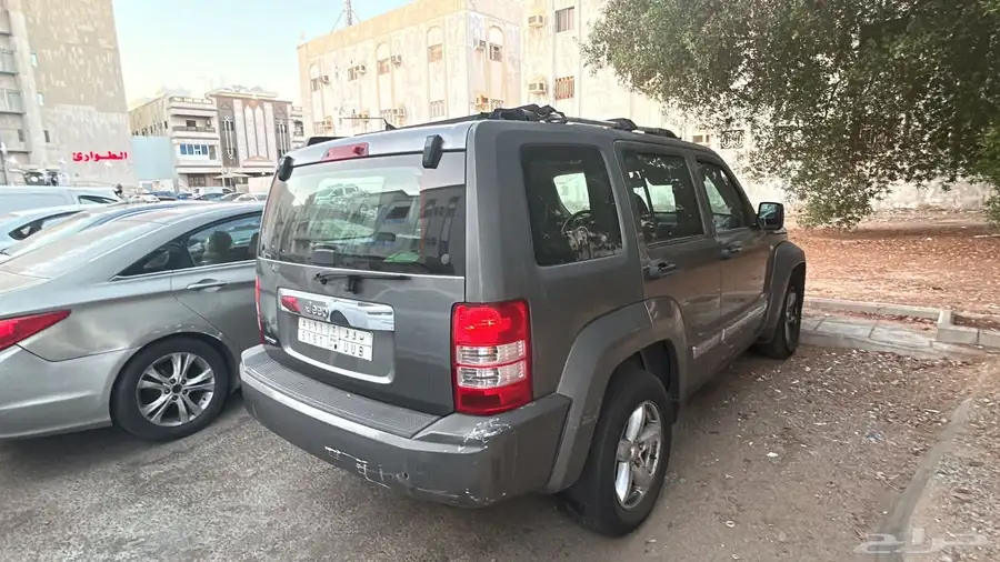 جيب ليبرتي 2012 ماشي 300 الف 3