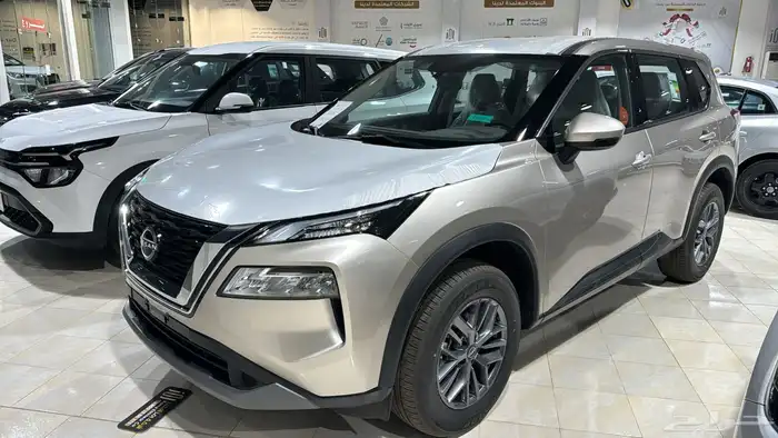نيسان اكس تريل موديل 2025 استاندر 6