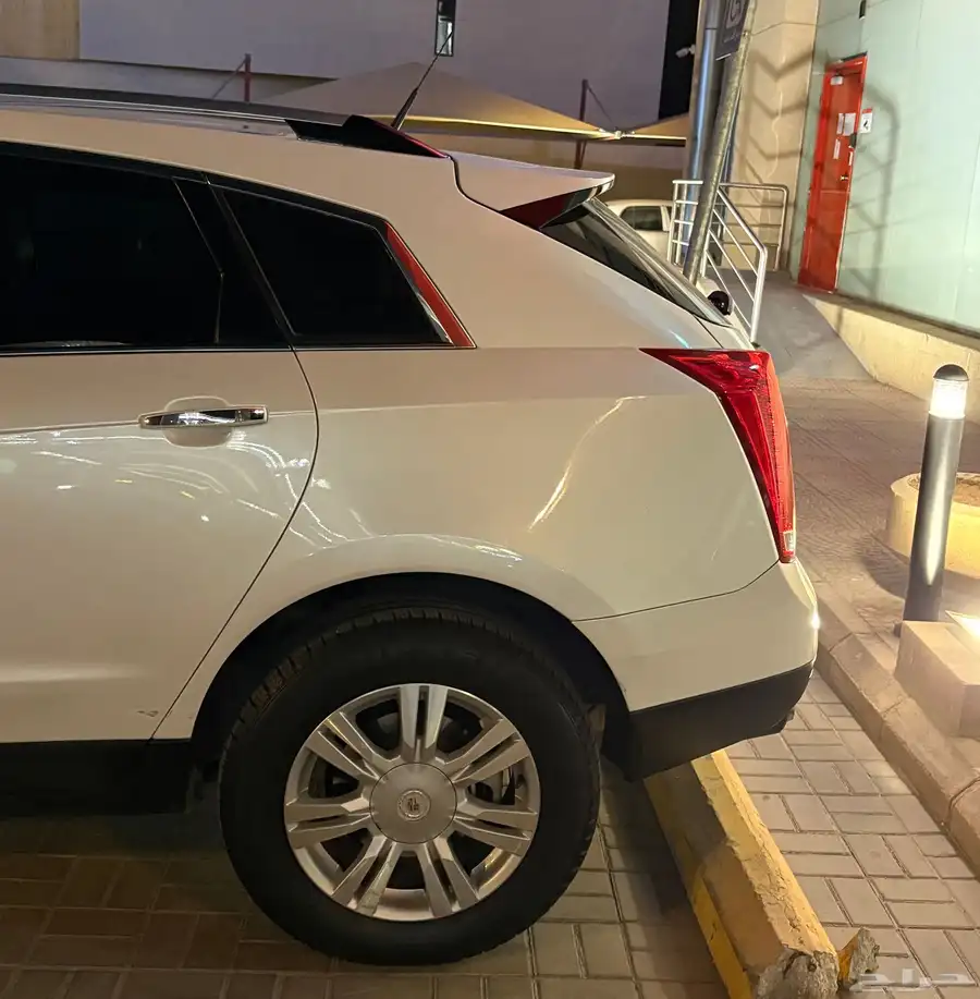 كاديلاك SRX4 - الجميح - نظيف 2
