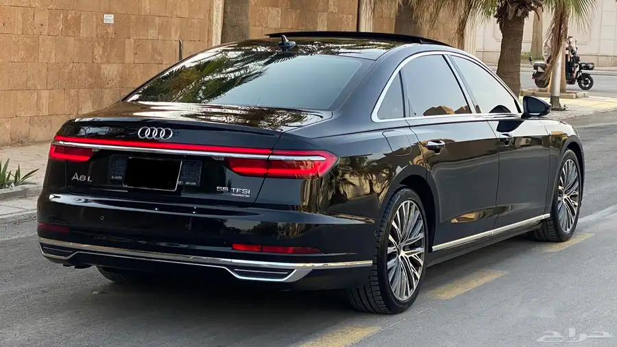 Audi A8 2021بحالة الوكالة 8