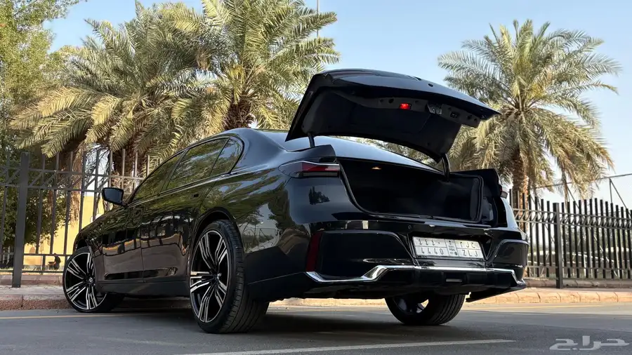 بي ام دبليو 740Li 2014 ( محول 2024 ) 40