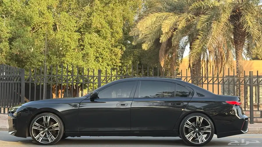 بي ام دبليو 740Li 2014 ( محول 2024 ) 7