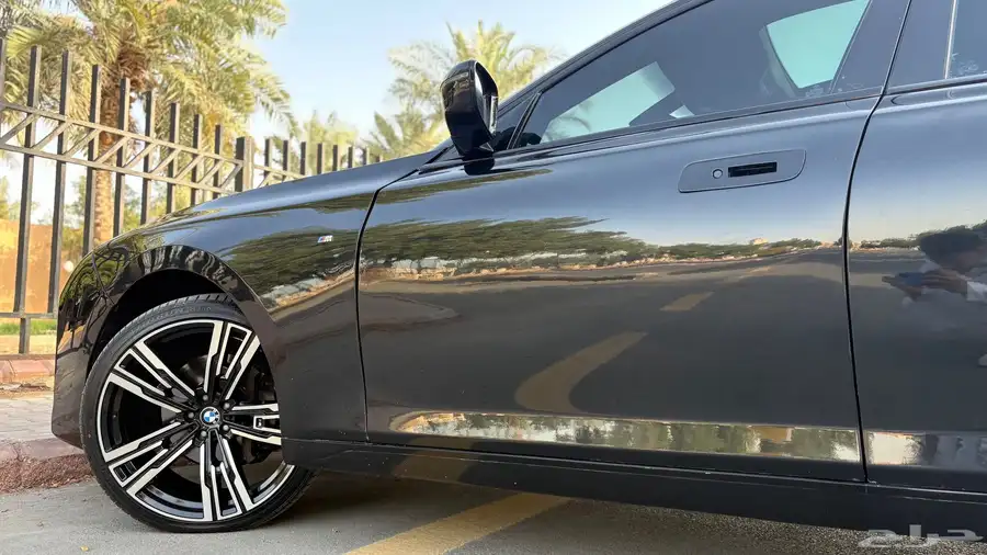 بي ام دبليو 740Li 2014 ( محول 2024 ) 18