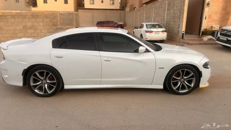 تشارجر 2016 فل هاوس 8 سلندر 2