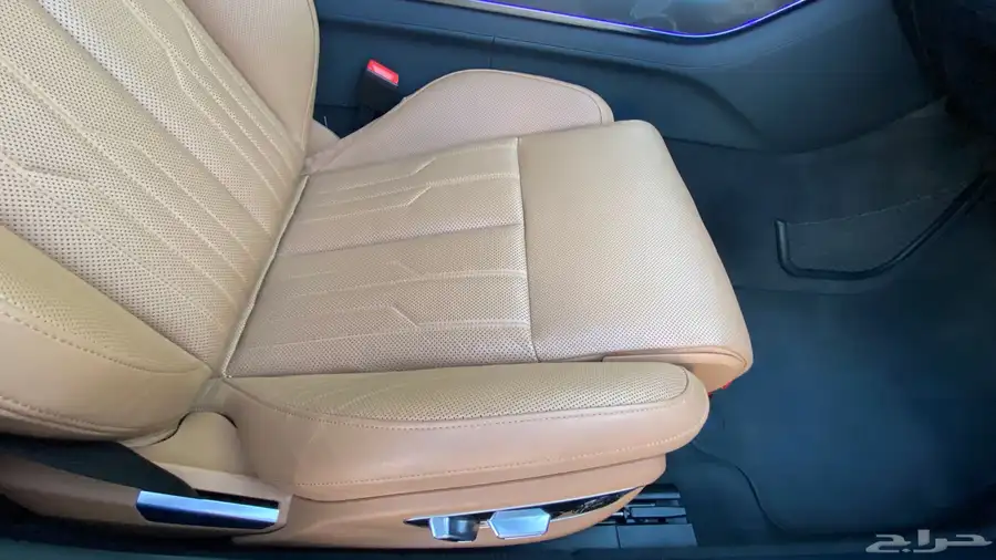 Audi A8 2021بحالة الوكالة 16