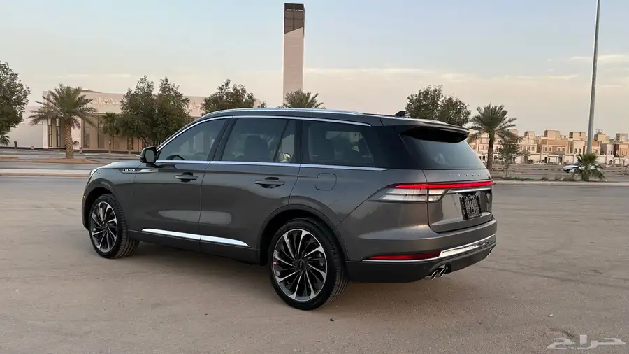 لنكون افياتور 2022 10