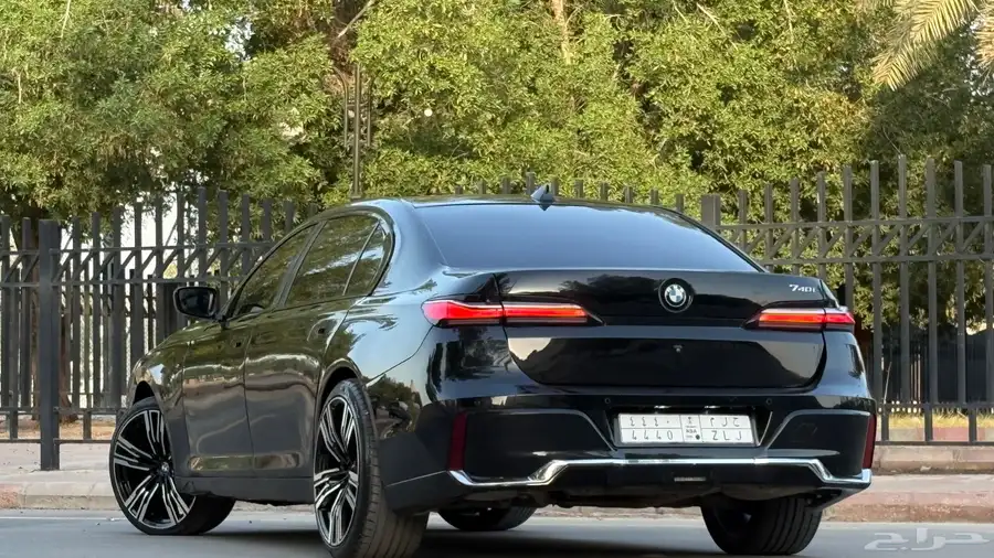 بي ام دبليو 740Li 2014 ( محول 2024 ) 5