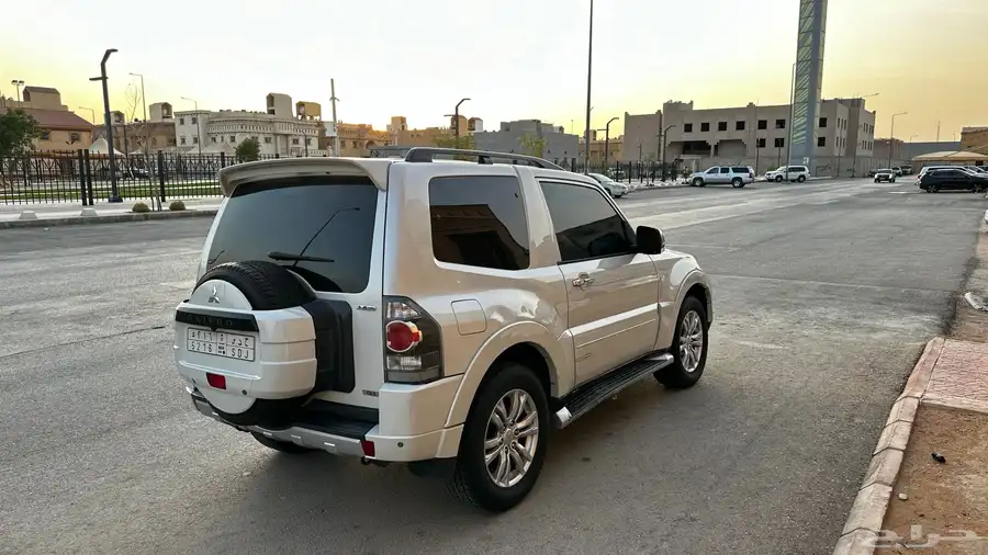 باجيرو مستوبيشي 0