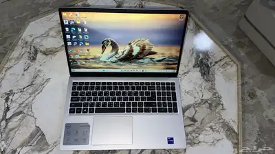 لاب توب DELL i7 15.6 in شبه جديد للبيع 6