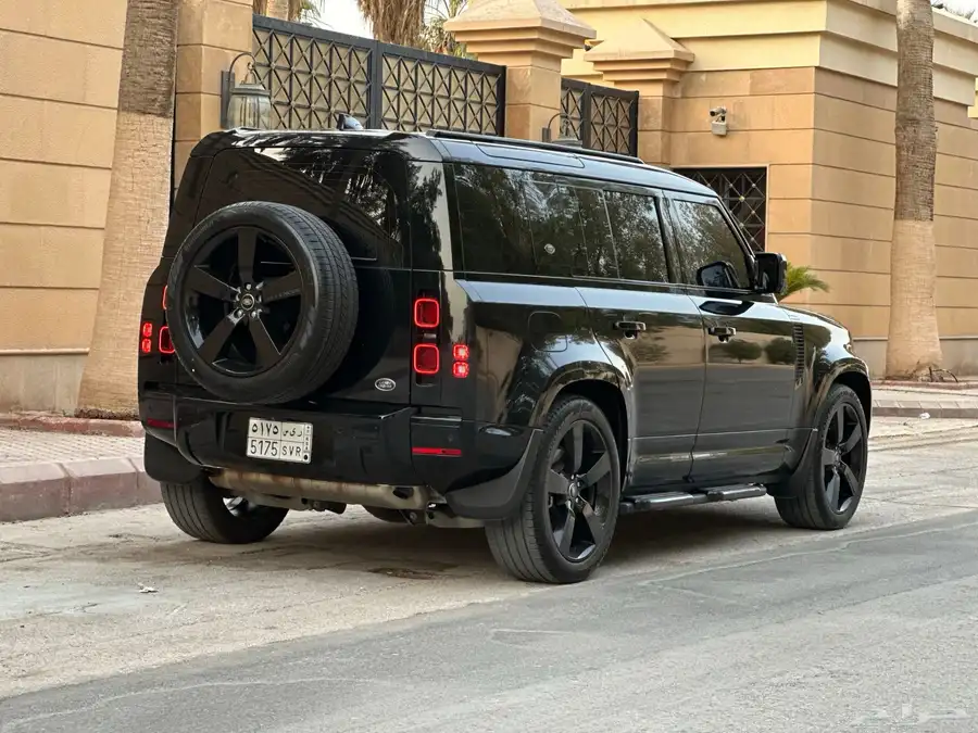 ديفندر 2023 HSE V6 5