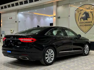 فورد تورس اسود 2022 مخزن نظيف جدا 9
