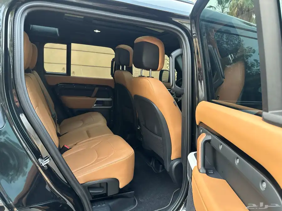 ديفندر 2023 HSE V6 29