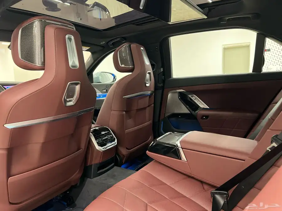 BMW 735i 2025 GCC 9