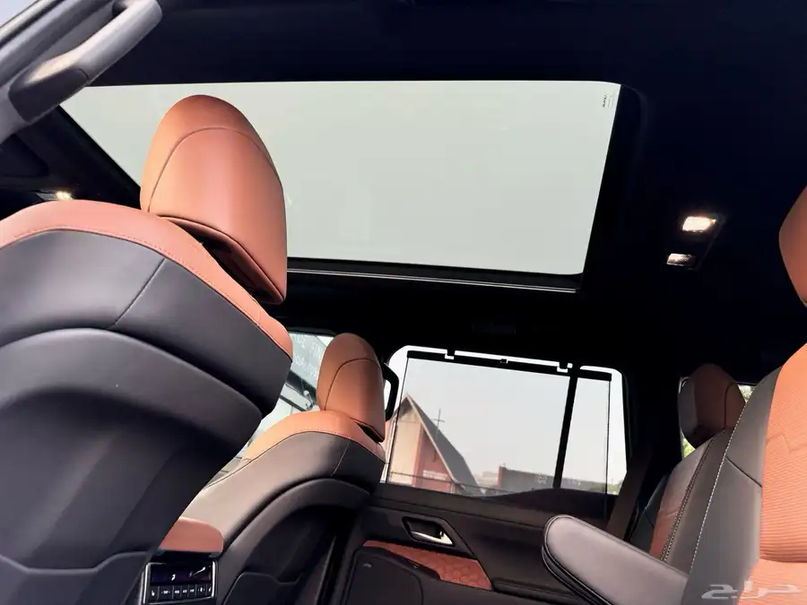 Lexus GX Luxury Plus 2025 فل كامل 18
