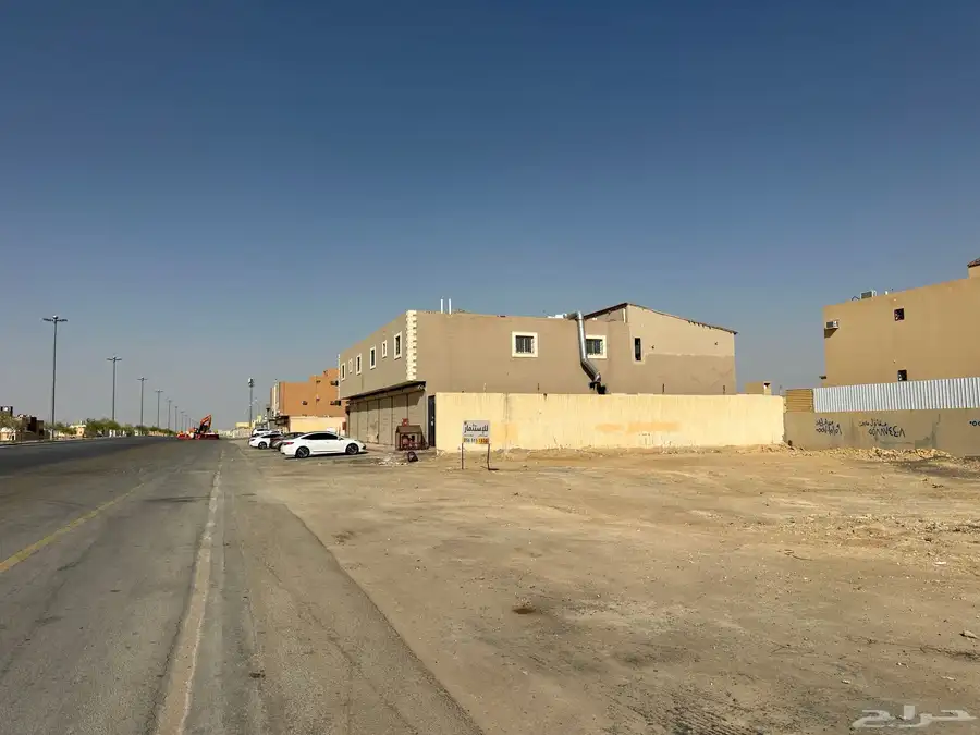 للإيجار   أرض تجارية مميزة في حي ظهرة لبن على طريق الطائف 1