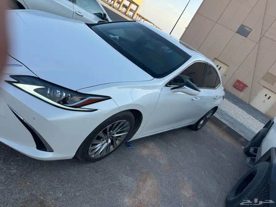 لكزس es 250 Ca 2020 3