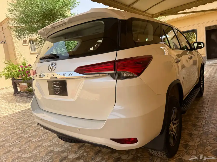 فورشنر مديل 2019 بنزين ( 4 سرندل ) بدون دبل سعودي ممشى قليل 2