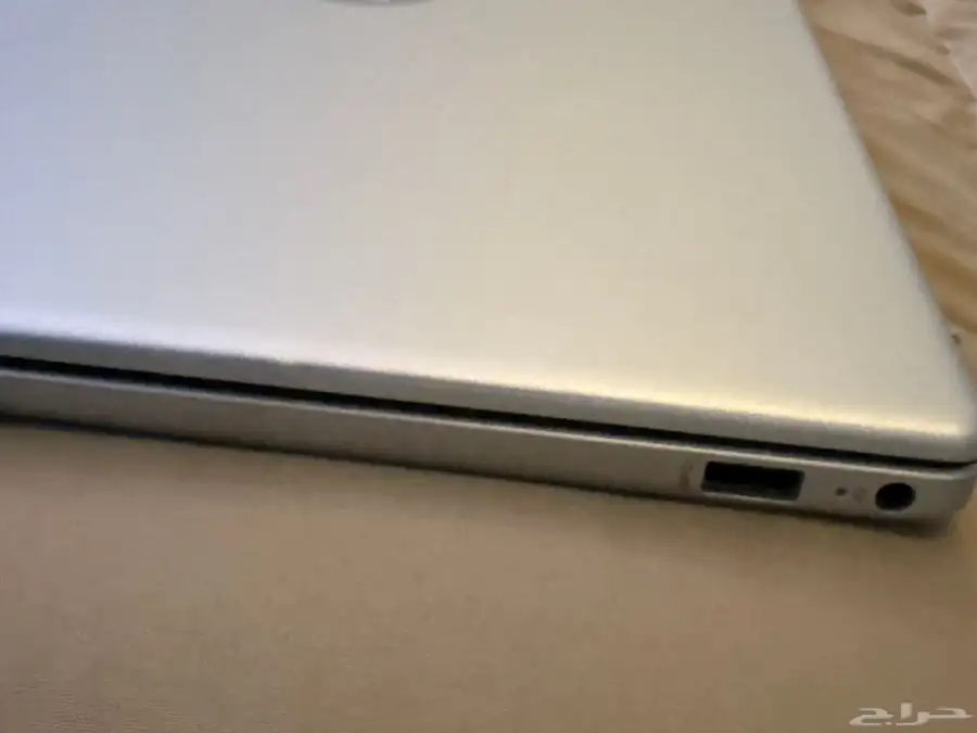 للبيع لابتوب HP شبه جديد 1