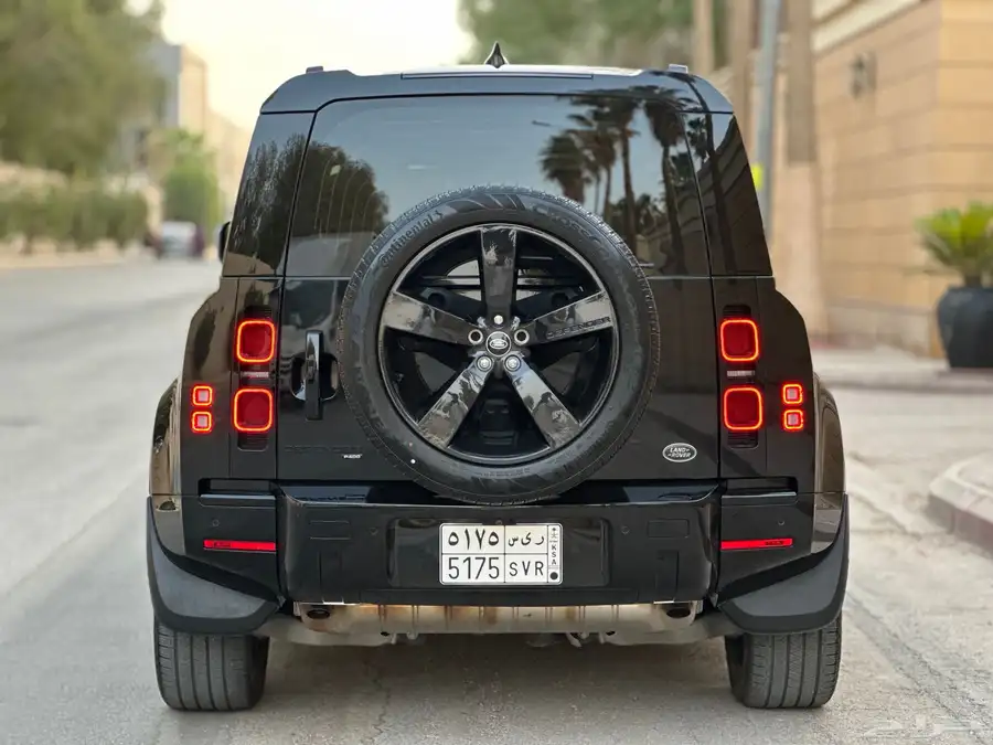 ديفندر 2023 HSE V6 8