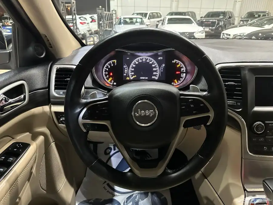 جيب جراند شيروكي موديل 2019 دبل 15