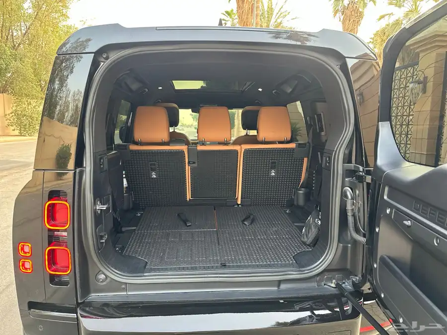 ديفندر 2023 HSE V6 27