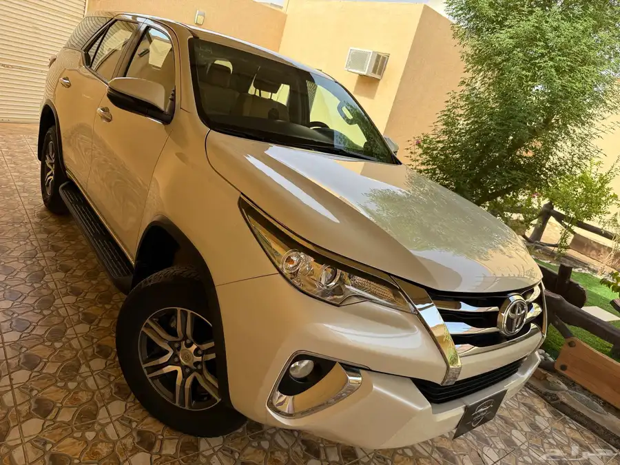 فورشنر مديل 2019 بنزين ( 4 سرندل ) بدون دبل سعودي ممشى قليل 85