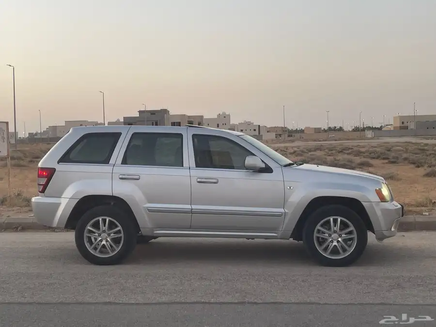 جيب جراند شيروكي أوفرلاند 2008 سعودي 2
