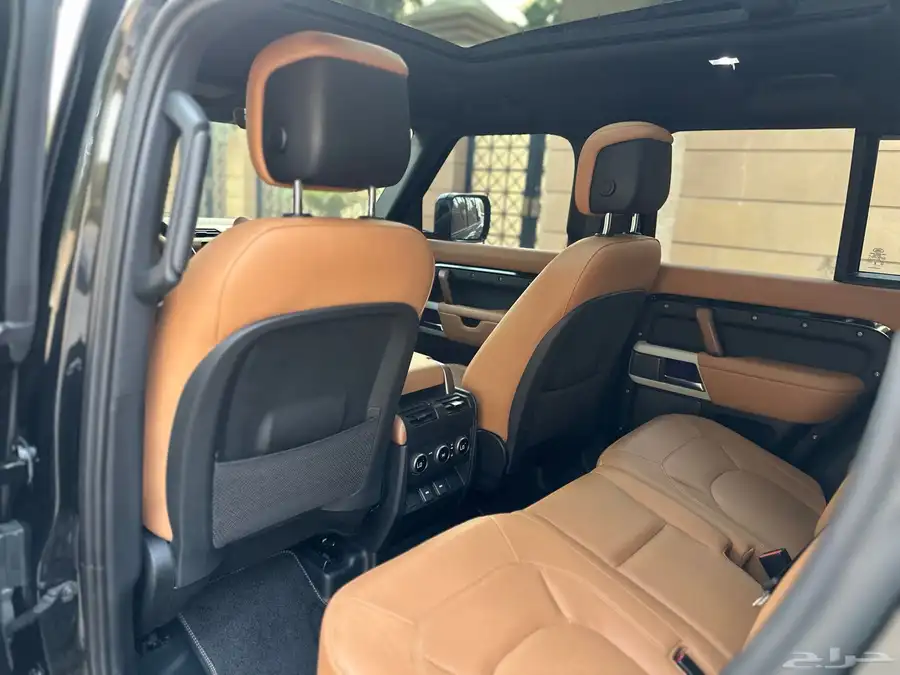 ديفندر 2023 HSE V6 19