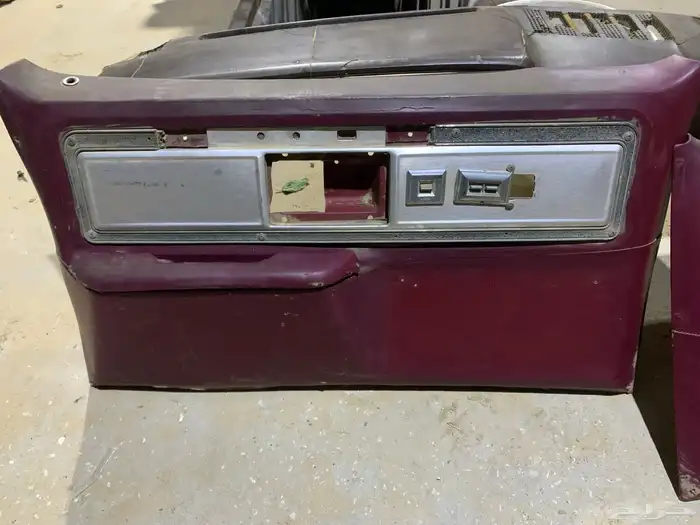 ديكور بيبان عنابي جمس. وقشر طبلون جمس لونه بني 1