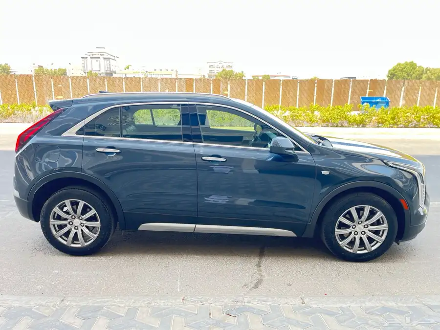 كاديلاك 2020 XT4 5