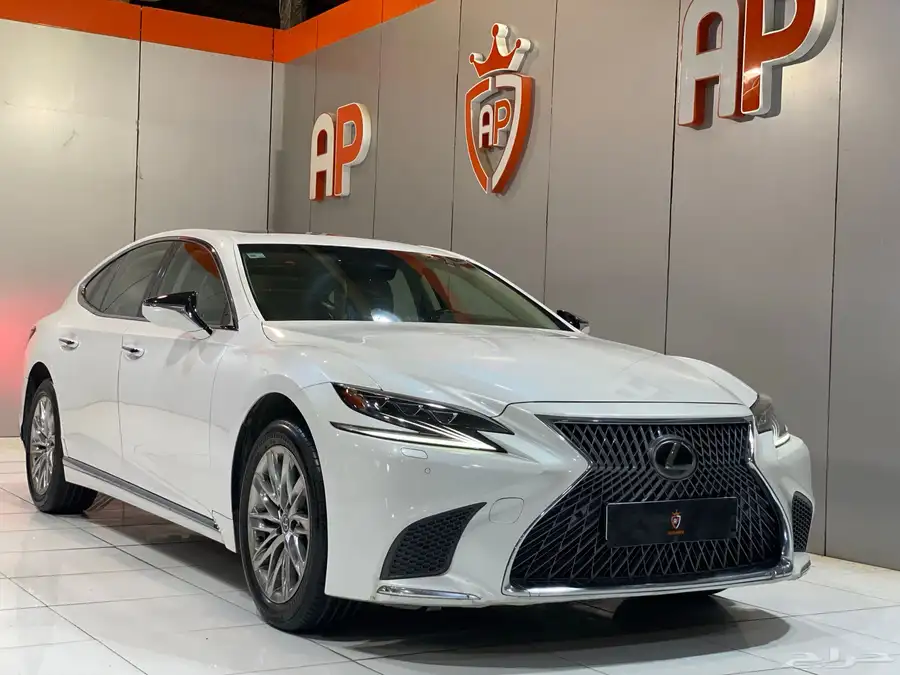 لكزس 2018 LS350 بحالة نظيفة جدا 2