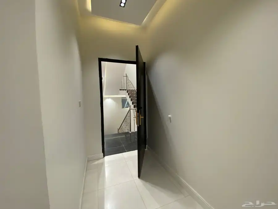 للبيع شقق تمليك مساحه 275م ( أبها قريب من كوبري المطار ) 12