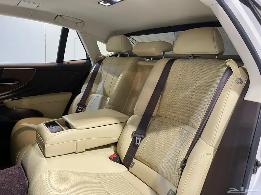 لكزس 2018 LS350 بحالة نظيفة جدا 20