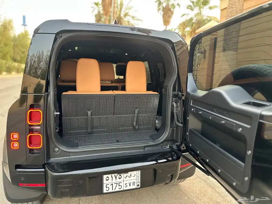ديفندر 2023 HSE V6 25