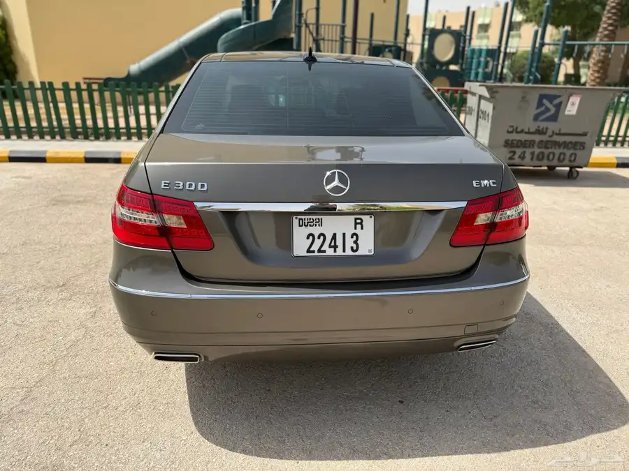 مرسيدس E300 4