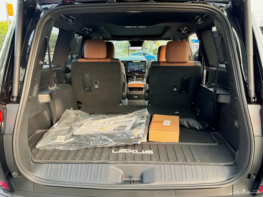 Lexus GX Luxury Plus 2025 فل كامل 20