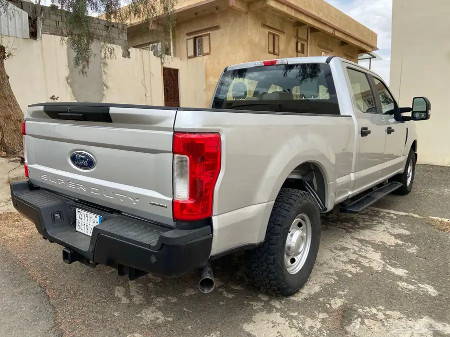 فورد F350 مخزن 2019 ( عرض خاص ) 4