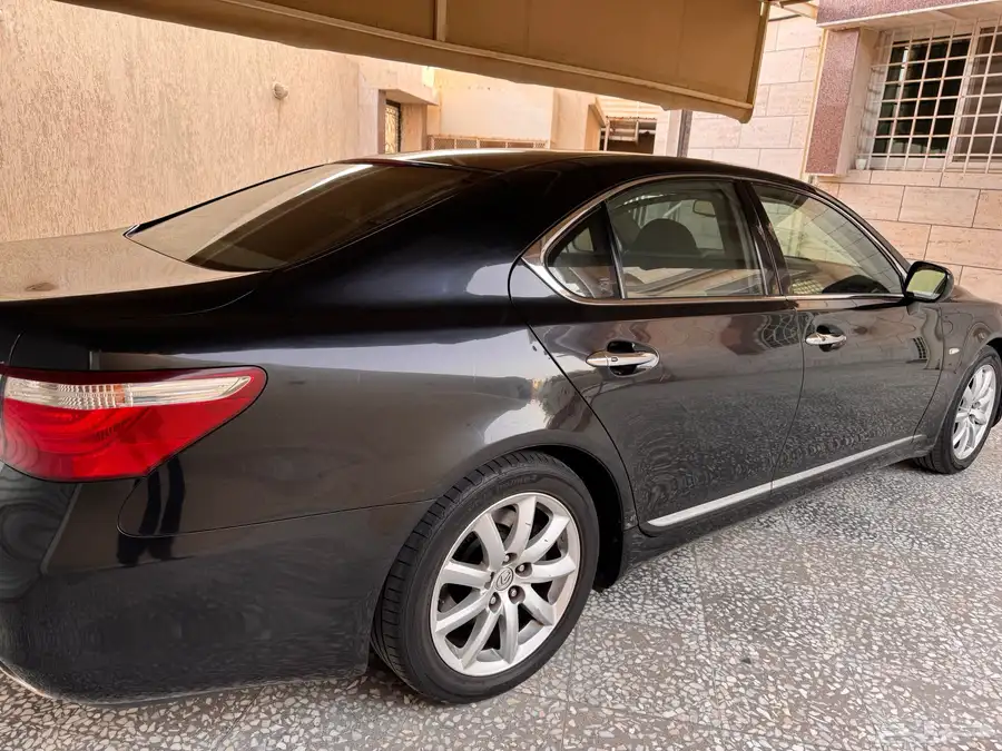 للبيع لكزس LS460-موديل 2007 وارد عبد اللطيف جميل( شورت) 2
