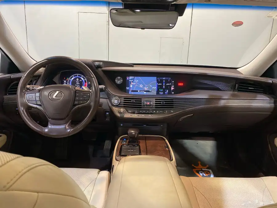 لكزس 2018 LS350 بحالة نظيفة جدا 9