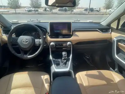 للبيع تويوتا راف فور 2023 دبل 10